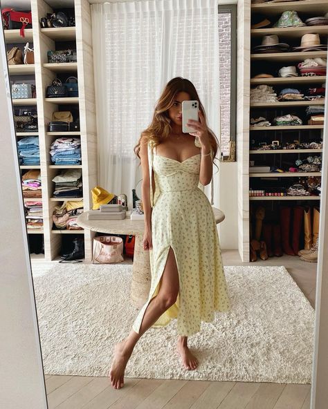 Negin Mirsalehi on Instagram: “After snow and ice fun, I’m in a big spring mood. 💛🐥” فستان زهري, Trendy Spring Outfits, Floral Dresses Long, Maxi Robes, Vestido Casual, Floral Dress Summer, Women Long Dresses, Cami Dress, Dressing Room