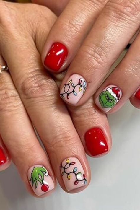 These Christmas short nails with design can be used on dates, birthdays, weddings, proms and parties. It is also a Xmas great gift for your girlfriend, wife, friend, mother or sister.try to buy this. winter nails, fall nails, christmas nails, inspo, fall nail art, cute nails #Christmasnails #winternails #fallnailsart #cute nails Remove Fake Nails, Light Colored Nails, Colored Nail Tips, Get Nails, Xmas Nails, Christmas Nail Designs, Stick On Nails, Grinch Christmas, Christmas Nail Art