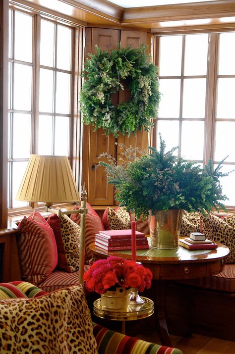 Christmas Decoration Ideas For Home, Carolyne Roehm, Door Frames, Christmas Decoration Ideas, Magical Things, Christmas Greenery, Hanging Wreath, Patiently Waiting, Christmas Style