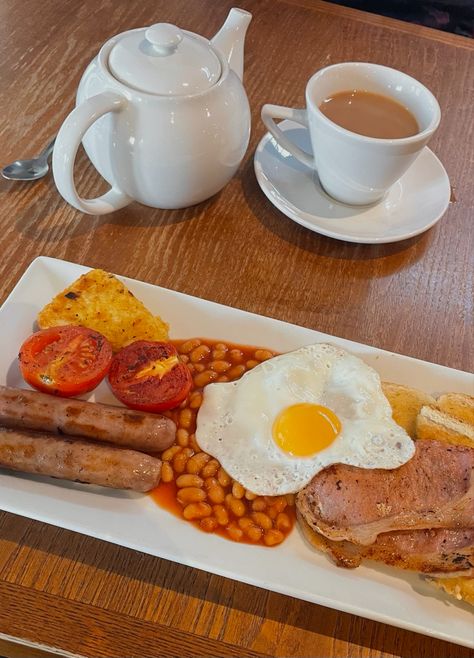 English Breakfast Aesthetic, Uk Breakfast, British Breakfast, London Breakfast, Aesthetic Foods, Full English Breakfast, Healthy Recipies, Breakfast Tea, English Breakfast