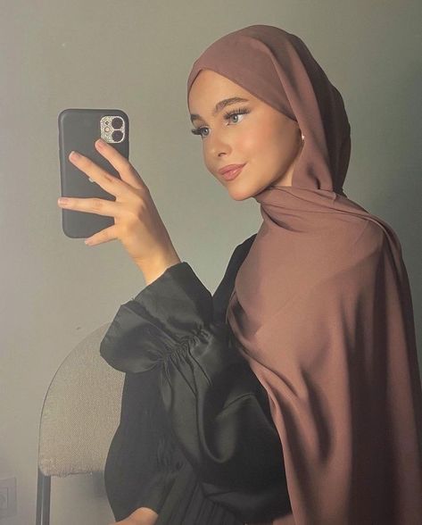 Estilo Hijab, Hijabi Fits, Stile Hijab, Simple Hijab, Hijab Style Tutorial, Street Hijab Fashion, Modern Hijab Fashion, Stylish Hijab, Hijab Fashionista