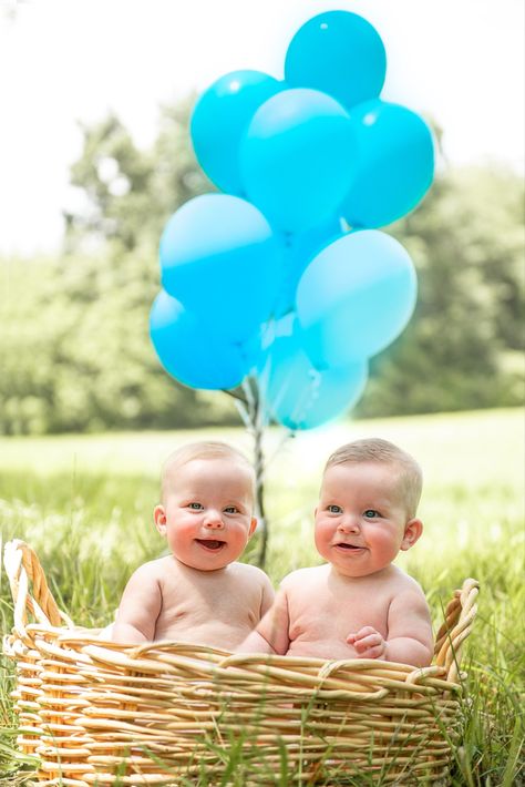 1/2 birthday photoshoot! 2 Birthday Photoshoot, 6 Month Photoshoot, 2 Birthday, Birthday Photoshoot, 2nd Birthday, 6 Months, Twins, Birthday