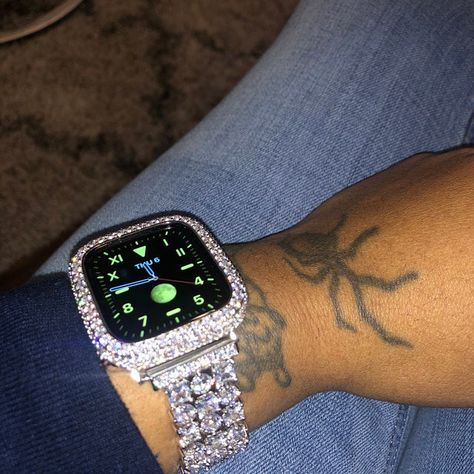 Silver Apple Watch, Apple Watch Cover, Apple Watch Hacks, Men Swag, Material Gworl, New Apple Watch Bands, Silver Apple, Apple Watch Fashion, Rose Gold Apple Watch