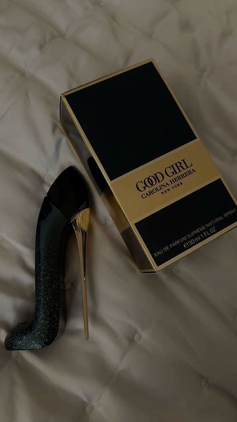 Carolina Herrera Perfume Good Girl, Good Girl Supreme, Jeremy Fragrance, Expensive Heels, Expensive Lifestyle, Good Girl Perfume, Carolina Herrera Perfume, Expensive Perfume, Emma Thompson