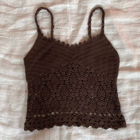 Brown Crochet, Crochet Inspo, Floral Cami, Fits Clothes, Bag Crochet, Lace Tank Top, Looks Style, Crochet Fashion, Dream Clothes