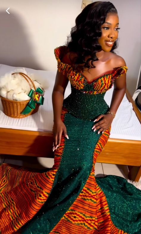 Fall Outfits With Jeans, Ghana Traditional Wedding, Ghana Dresses, Outfits With Jeans, African Bridal Dress, Nigerian Dress, African Traditional Wedding Dress, Nigerian Lace Styles Dress, African Wedding Attire