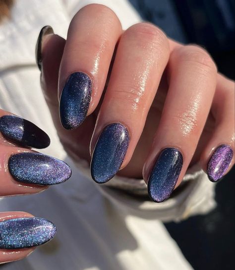 Multicolored Nails, Cat Eye Nails Polish, Magnetic Nail Polish, Eye Nail Art, Velvet Nails, Eye Nails, Magnetic Nails, Cat Eye Nails, Dipped Nails