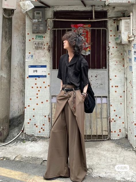 Creative Formal Attire, Men In Womens Clothes, Andro Outfits, Genderless Outfit, Normcore Aesthetic, Andro Fashion, Genderless Fashion, Streetwear Fits, Business Outfits Women