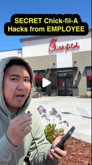 Anderson Nguyen on Instagram: "I Tested SECRET Chick-fil-A Hacks from an ACTUAL Chick-fil-A Employee 🐔🤫  Thank you to the Chick-fil-A Employee who sent me all the hacks! Your account doesn’t let me tag you so please comment so I can give you proper credit! You too are a Professional Food Hacker 😁  @chickfila you have amazing employees ❤️  #chickfila #foodhacks #fastfood #chickfilasauce" Healthy Chickfila Choices, Chick Fil A Order Ideas, Chick Fil A Hacks, Employee Thank You, Chick Fil A Sauce, Birthday Freebies, Food Gift Cards, Food Places, Chick Fil A