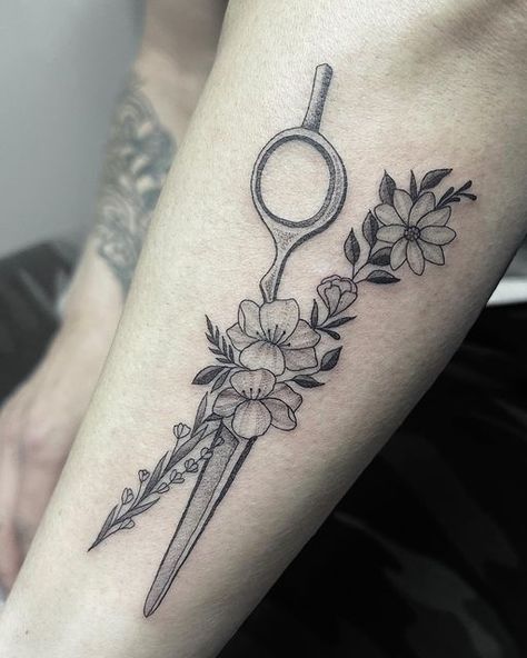 Tattoos For Hairdressers, Cute Hairstylist Tattoos, Small Cosmetology Tattoos, Hairdresser Scissors Tattoo, Hairstylist Scissor Tattoo, Floral Shears Tattoo, Flower Scissors Tattoo, Fine Line Hairstylist Tattoo, Sewing Related Tattoos