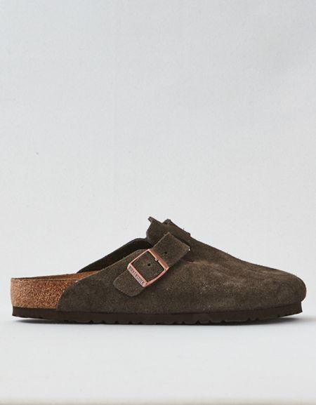 Birkenstock Outfit Winter, Boston Soft Footbed, Mens Sandals Fashion, Men Birkenstock, Birkenstock Outfit, Clogs Outfit, Birkenstock Men, Mens Clogs, Men's Casual Shoes