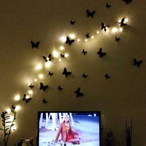 Led Butterfly Lights, Fairy Lights On Wall Ideas, Wall Decor With Lights, Fairy Garden Bedroom, Fairy Lights On Wall, Wall With Led Lights, Fairy Lights Room, Diy Wall Hanging Crafts, Butterfly Room Decor