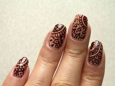 Red Maroon Nails, Indian Nail Designs, Henna Nail Art, Polish Cookies, Nails Funky, Mandala Nails, Indian Nails, Nails Valentine, Henna Nails