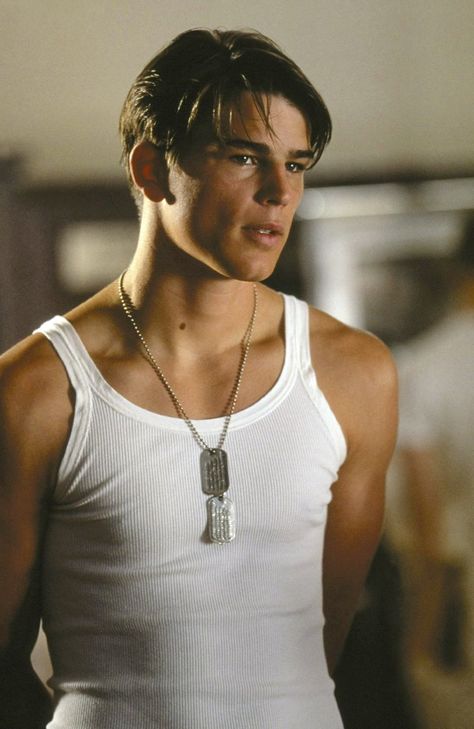 Pin for Later: Here's a Necessary Reminder of Josh Hartnett's Hotness And He Made Watching Pearl Harbor Bearable Pearl Harbor Quotes, Josh Hartnett Pearl Harbor, Pearl Harbor Movie, M.night Shyamalan, Perang Dunia Ii, 90s Actors, Josh Hartnett, Penny Dreadful, Liam Hemsworth