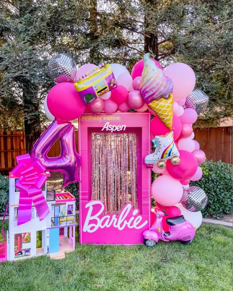 Balloon arch photo backdrop Barbie Rainbow Party, Barbie Balloon Backdrop, Barbie Dreamhouse Birthday Party, Barbie Photo Backdrop, Diy Barbie Backdrop, 5th Birthday Barbie Theme, Barbie Balloon Arch, Birthday Backdrop Ideas Kids, Barbie Backdrop Birthday Party Ideas