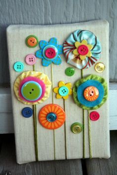 Cool Button Craft Projects for 2016 (21)                                                                                                                                                                                 More Button Creations, Button Craft, Fleurs Diy, Button Bouquet, Cool Buttons, Diy Buttons, Pola Sulam, Creative Mind, Button Art