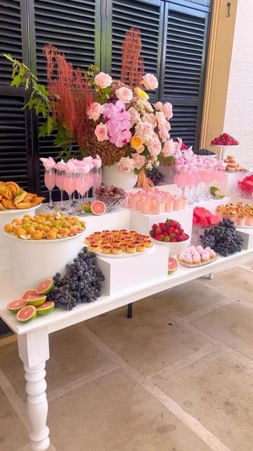 Bridal Shower Catering, Diy Food Display, Flower Bridal Shower Theme, Baby Shower Catering, Bridal Shower Food Table, Just Be Friends, Wedding Buffet Food, Catering Food Displays, Baby Shower Theme Decorations