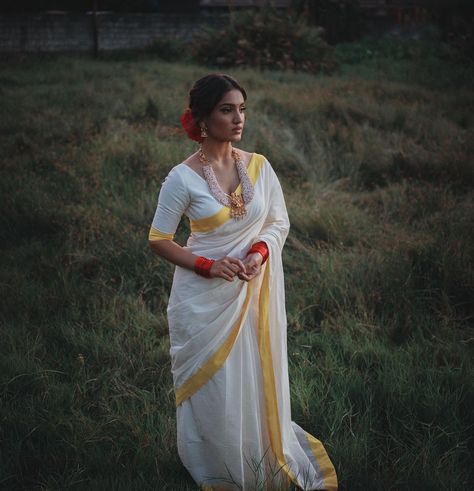 203 Likes, 0 Comments - Samson Lei (@makeup_and_hair_by_samson_lei) on Instagram Onam Look, Saniya Iyappan, Alternative Fashion Grunge, Kerala Saree Blouse, Onam Outfits, Onam Saree, Kerala Saree, Set Saree, Glam Photoshoot