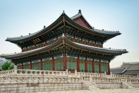 Gyeongbokgung Palace, Seoul - Palace Greatly Blessed by Heaven Palace Photo Ideas, Seoul Tourist Attractions, Seoul Palace, Korea Tourist Attractions, Korea Palace, Changdeokgung Palace, Seoul Map, Seoul Photography, Seoul Itinerary