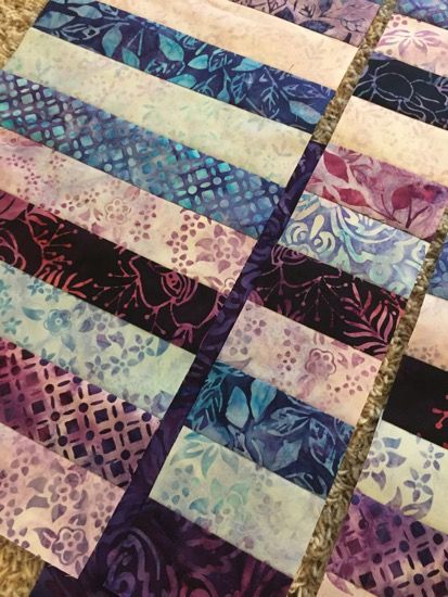 Quick Jelly Roll Quilt Patterns, Easy Jelly Roll Quilts For Beginners, Jelly Roll Table Runner Patterns, Jellyroll Quilts Patterns Free, Jelly Roll Sewing, Jelly Roll Race Quilt, Simple Quilting, Jelly Roll Race, Strip Quilt Patterns