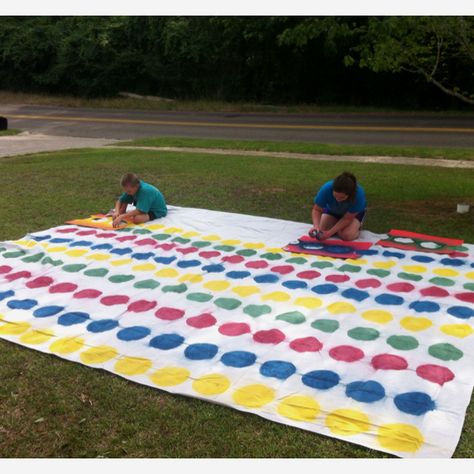 Twister ... Supersized Twister Homecoming Float, Cocomelon Theme, Homecoming Floats, Summer Party Games, Fun Party Games, Bid Day, Junior High, Theme Party, Summer Party