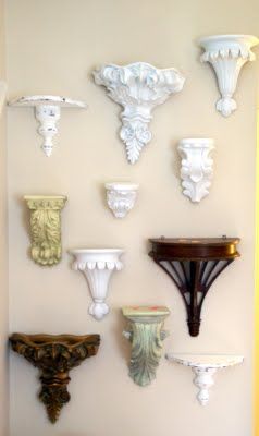 beautiful wall brackets (Home Goods has these all the time-L) Penthouse Decor, Orchard Design, Altar Design, Creative Wall Decor, Casa Country, Mediterranean Home Decor, Tv Bracket, Tuscan Decorating, Plate Decor