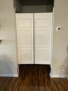 Swinging Saloon Doors Ideas, Swinging Closet Doors, Swinging Bathroom Doors, Swinging Doors Bathroom, Diy Swinging Doors, Swinging Doors Kitchen Pantry Ideas, Bathroom Saloon Doors, Diy Saloon Doors, Swinging Doors Kitchen