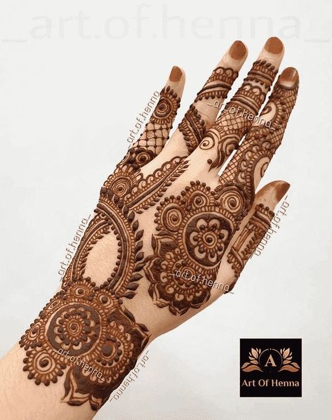 Henna Design Ideas, Mahendi Designs, Modern Mehndi, Floral Henna Designs, Engagement Mehndi, Mehndi Designs 2018, Mehndi Designs For Kids, Mehndi Design Pictures, Rose Mehndi Designs