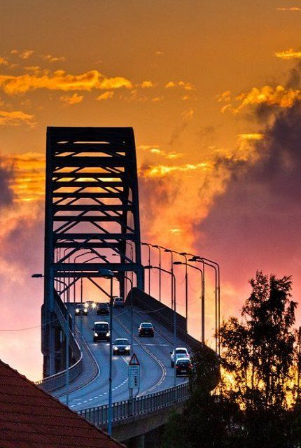 Fredrikstad Norway, Scary Bridges, Bridge Over Troubled Water, Nordland, Arch Bridge, Bridge Building, Amazing Pictures, Amazing Travel, A Bridge