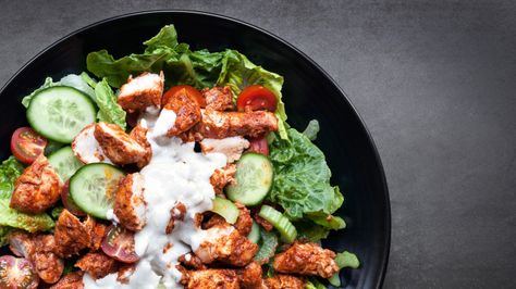 Check, Please! host Chef Catherine De Orio shares tips for breaking out of your takeout habit Tandoori Chicken Salad, Cena Light, Foreign Recipes, Vegetable Samosa, Chicken Parmesan Casserole, Side Dishes For Chicken, Spinach Curry, Healthy Food Facts, Summer Recipes Dinner