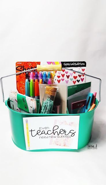 Teacher Appreciation Gift Baskets, Teacher Appreciation Gift Ideas, Appreciation Gift Ideas, Appreciation Gifts Diy, Teacher Gift Baskets, Teacher Treats, Teacher Appreciation Gifts Diy, Science Teacher Gifts, Teachers Diy