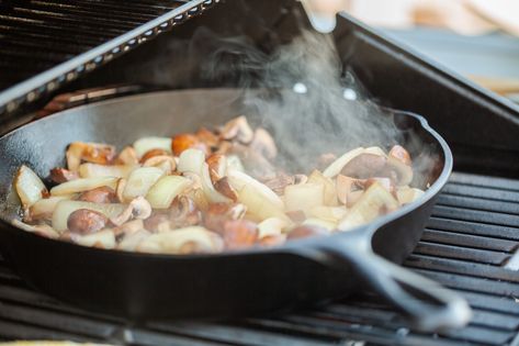 Fried Trout, Iron Skillet Recipes, Meatless Main Dishes, One Pot Dinners, Easy Eat, Ras El Hanout, Salisbury Steak, Cast Iron Cooking, Iron Skillets