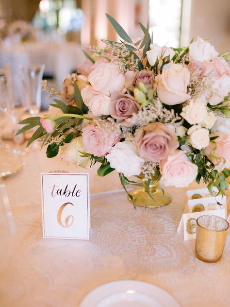 Mauve Centerpieces, Blush Centerpiece, Gold Wedding Centerpieces, Pink Wedding Centerpieces, Rose Gold Wedding Decor, Pink Centerpieces, Pink And White Weddings, Light Pink Wedding, Mauve Wedding