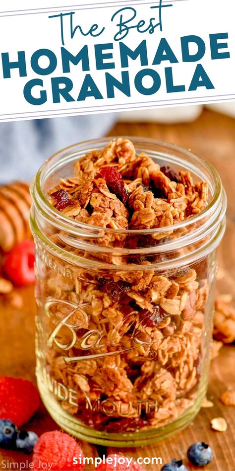 This easy Homemade Granola Recipe with honey is full of easy to find ingredients with lots of variations! It is a crunchy granola recipe that is going to feel like such a healthy start to the day. It is full of flavor and addictive! Microwave Granola Recipe, Microwave Granola, Crunchy Granola Recipe, Microwave Meals, Easy Granola Recipe, Easy Homemade Granola, Homemade Granola Healthy, Granola Recipe Healthy, Breakfast Inspiration