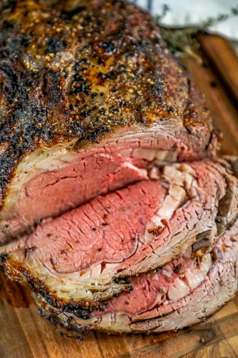 Beef Ribeye Roast, Rib Eye Roast, Eye Roast, Prime Rib Roast Recipe, Ribeye Roast, Cooking Prime Rib, Chicken Wing Recipes Baked, Rib Roast Recipe, Standing Rib Roast