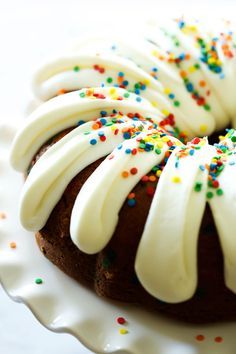 Funfetti Bundt Cake, Funfetti Cake Recipe, Nothing Bundt, Nothing Bundt Cakes, Chocolate Chip Cookie Cake, Mini Bundt Cakes, Salty Cake, Cake Blog, Funfetti Cake