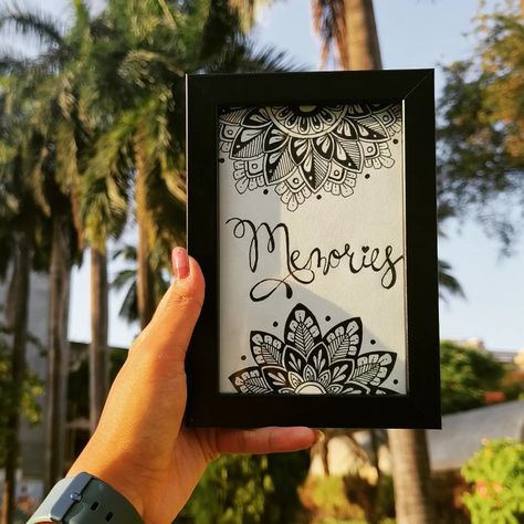 Aesthetic mandala photo frame Mandala Art Photo Frame, Aesthetic Mandala Art, Aesthetic Mandala, Figure Sketches, Easy Mandala, Easy Mandala Drawing, Human Figure Sketches, Mandala Art Therapy, Bed Tray