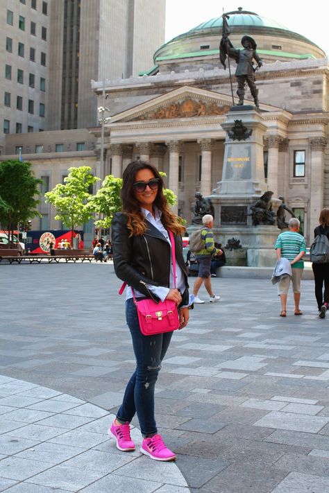 Hot Pink Converse Outfit, Pink Snickers, Pink Trainers Outfit, Bright Shoes Outfit, Outfit Fucsia, Canvas Shoes Outfit, Pink Converse Outfit, Pink Sneakers Outfit, Outfit Tenis