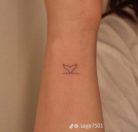 Crab Line Tattoo, Ocean Tattoos Turtle, Small Tattoos Whale, Simple Marine Life Tattoos, Small Tattoos Mermaid, Dainty Whale Tattoo, Small Whale Tail Tattoo, Tattoo For Ocean Lovers, Small Tattoo Ocean