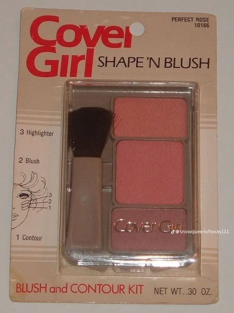 Always Remember Me, Retro Makeup, Childhood Memories 70s, Retro Beauty, Blush Contour, Vintage Cosmetics, Contour Kit, Girl Vintage, Vintage Makeup