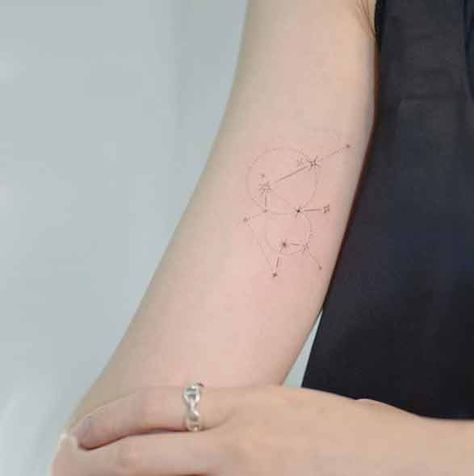 Simple_aquarius_tattoo_by_constellation Aquarius Constellation Tattoo Minimalist, Aquarius Tattoo Constellation, Symbols Tattoo Ideas, Unique Aquarius Tattoo, Aquarius Constellation Tattoo, Constellations In The Sky, Aquarius Personality, Symbols Tattoo, Aquarius Symbol