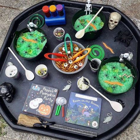 Learning and Exploring Through Play: 44 Tuff Spot Play Ideas Halloween Tuff Spot Ideas, Halloween Tuft Trays, Easy Tuff Tray Ideas Eyfs, Autumn Play Ideas, Halloween Tuff Tray Ideas Toddlers, Halloween Tough Tray Ideas, Room On The Broom Tuff Tray, Tuff Tray Halloween Ideas, Halloween Tuff Tray Ideas Eyfs