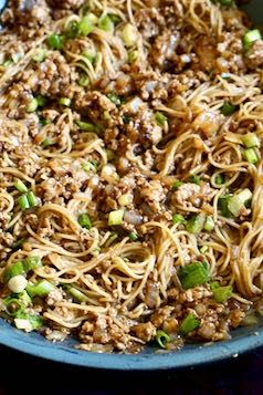 Ground Turkey Chinese Recipes, Ground Turkey Udon Noodles, Asian Noodles With Ground Turkey, Ramen Ground Turkey, Ground Turkey Rice Noodle Recipes, Ground Turkey Asian Noodles, Ground Turkey Rice Noodles, Ground Turkey And Noodle Recipes, Ground Turkey Ramen Noodle Recipes