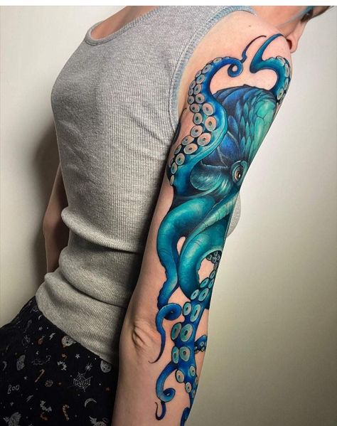 Traditional Tattoo Octopus, Octopus Thigh Tattoos, Tentacle Tattoo, Octopus Tattoo Sleeve, Kraken Tattoo, Squid Tattoo, Tato Tradisional, Octopus Tattoo Design, Octopus Tattoos