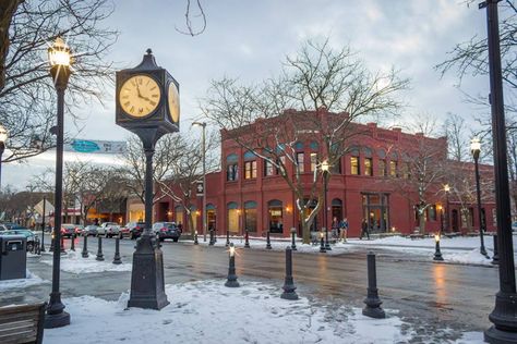 New Saint Andrew's College in Moscow, Idaho. Moscow Idaho, Idaho Adventure, Saint Andrew, Idaho City, University Of Idaho, Saint Andrews, Freshman Year College, College Town, College Campus