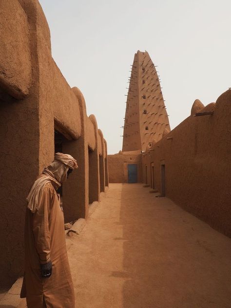 Africa Tourism, New Architecture, Arab Culture, Desert Life, Photographie Portrait Inspiration, Sahara Desert, المملكة العربية السعودية, Cinematic Photography, Islamic Architecture