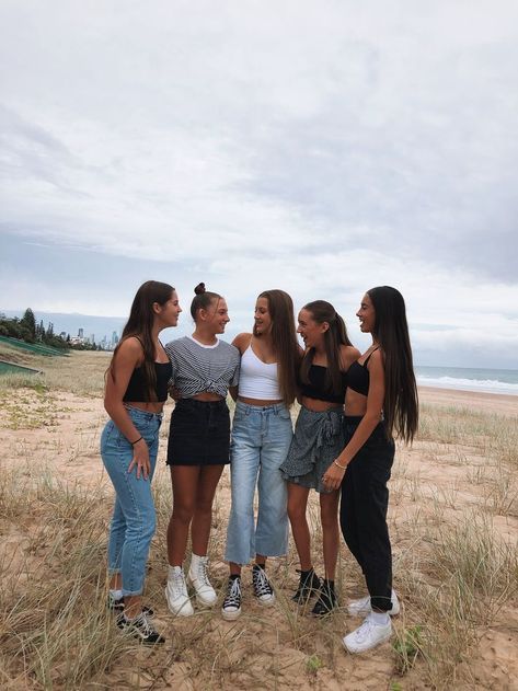 5 Best Friends, 5 Friends, Josh Richards, Friend Pictures Poses, Best Friend Photoshoot, Best Friends Aesthetic, Bff Goals, Bff Pictures, Friend Goals