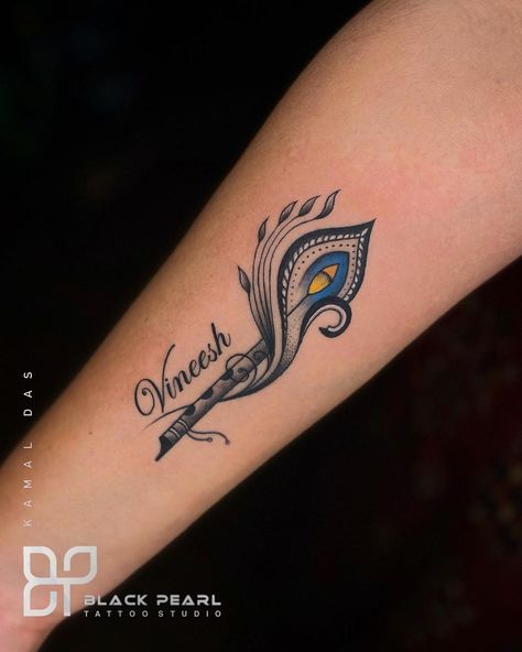 Tatoo Woman For Hand, Bansuri Tattoo Design, Dwarkadhish Tattoo Designs, Simple Tatoos Woman, Lord Krishna Tattoo Design, Small Tattoos On Hand, Tattoo Designs Alphabet, Simple Vine Tattoo, Bansuri Tattoo