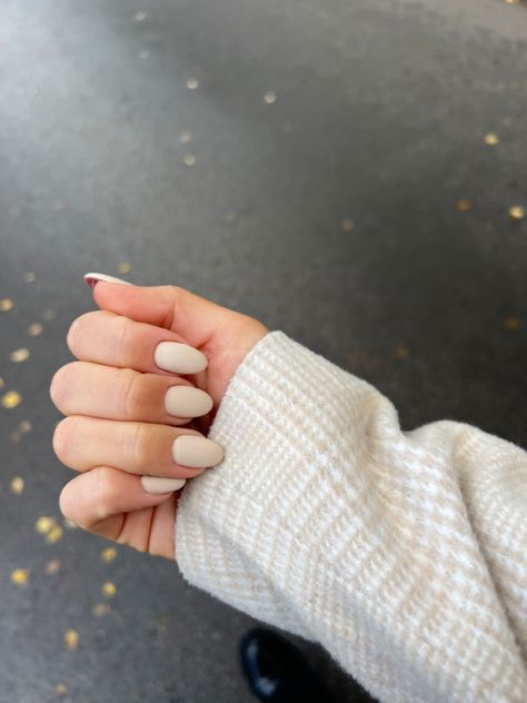 Manicure, nude nails, matte nails, nail inspiration, manicure inspiration, Neutral Nails For Engagement, Matte Off White Nails, Cream Tan Nails, Cream Color Almond Nails, Autumn Engagement Nails, Creamy Beige Nails, Aesthetic Nails Matte, Fall Nails 2023 Matte, Cream Matte Nails