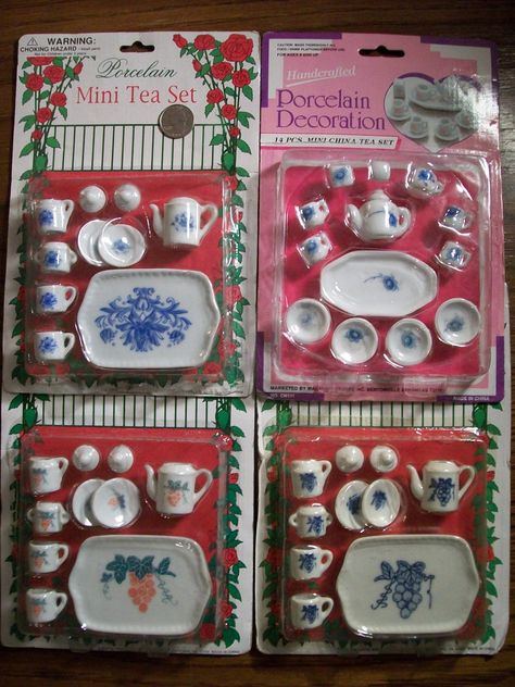 Teacup Aesthetic, Tea Set Vintage, Childrens Tea Sets, Mini Tea Set, Miniature Tea Set, Doll House Crafts, Mini Craft, China Tea Sets, Miniature Diy